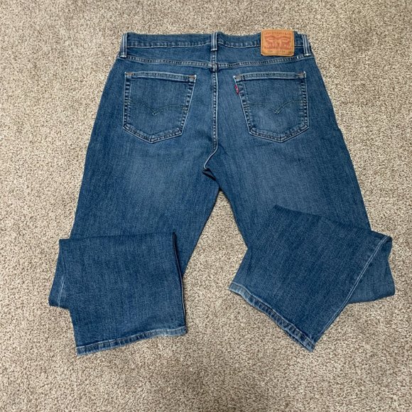 MENS LEVI 559 JEANS SIZE  34 X 32  #136 - Picture 2 of 2